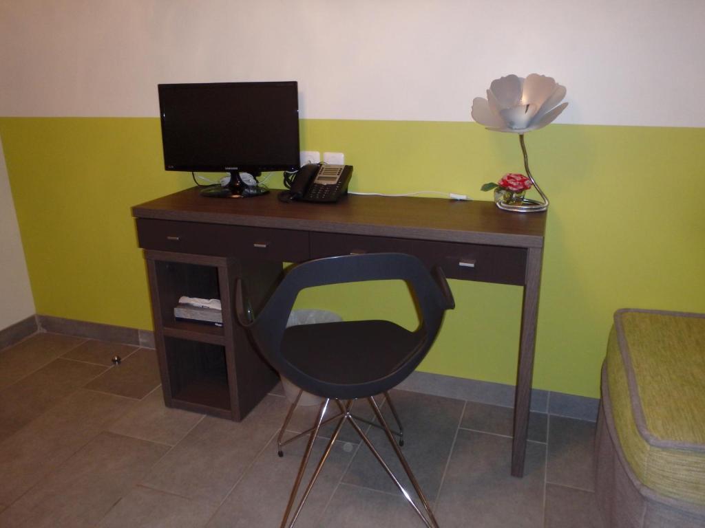 Contact Hotel Les Ailes Challes-les-Eaux Bilik gambar